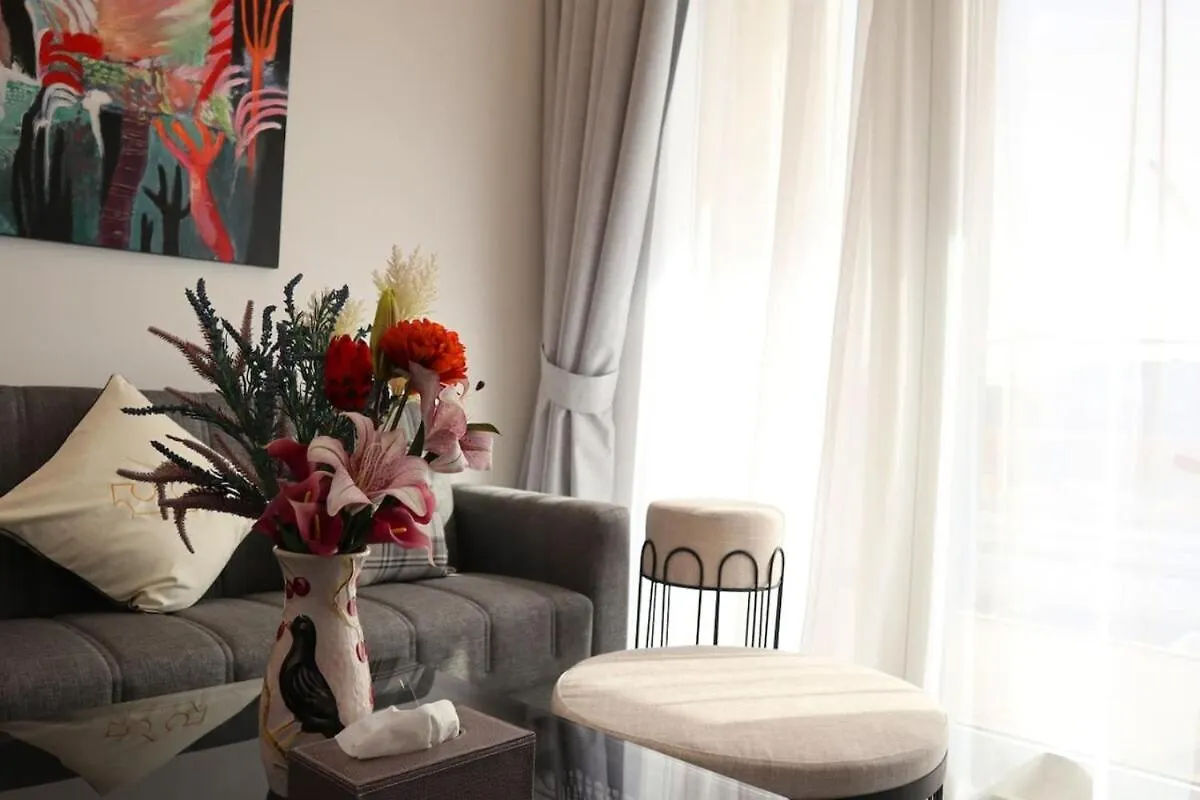 Sleek 1Br Stylish Hideaway In Oasis Masdar Abu Dhabi